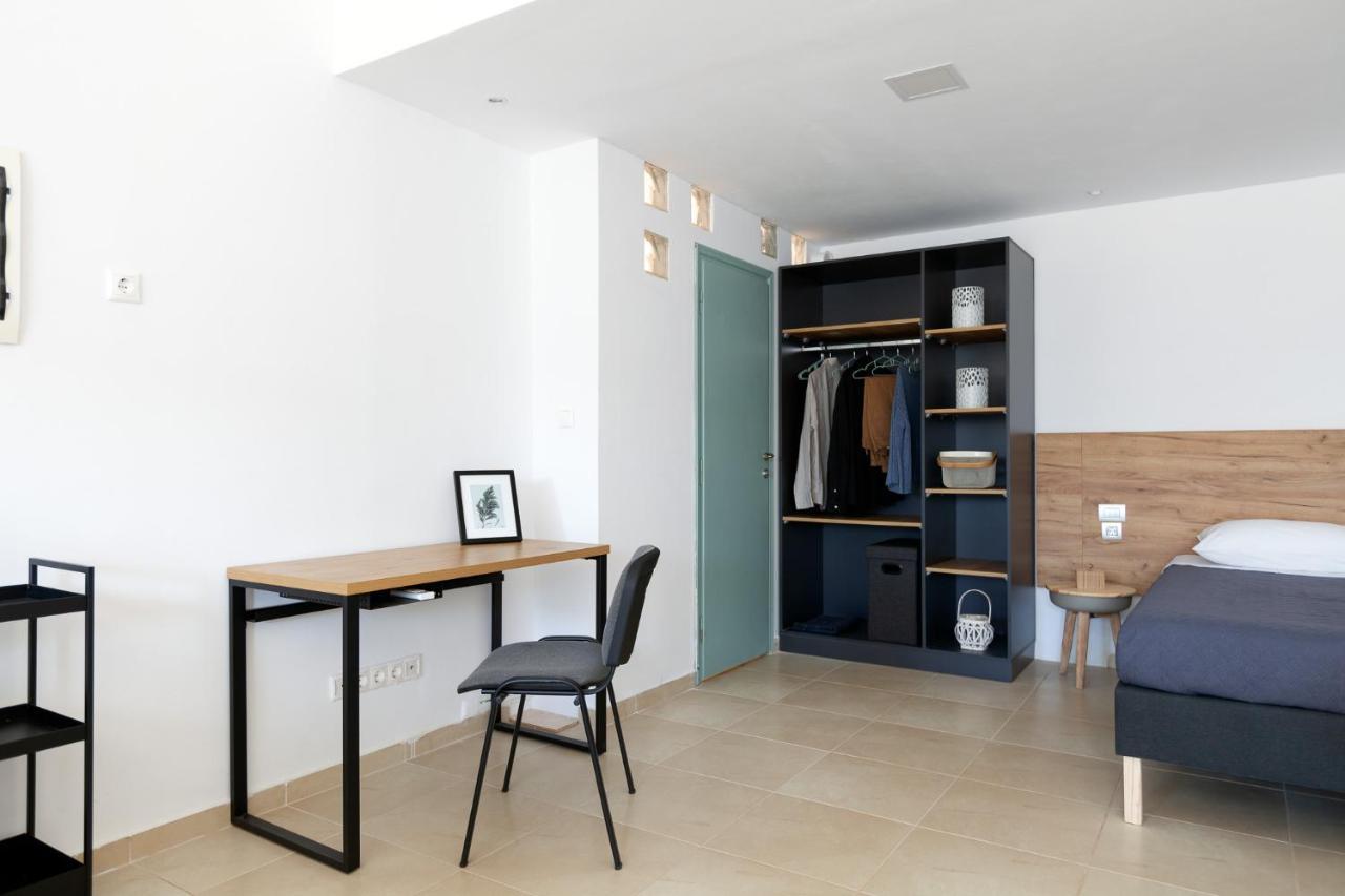 ואמוס Livingfy Apt With Mountain View & Garden מראה חיצוני תמונה