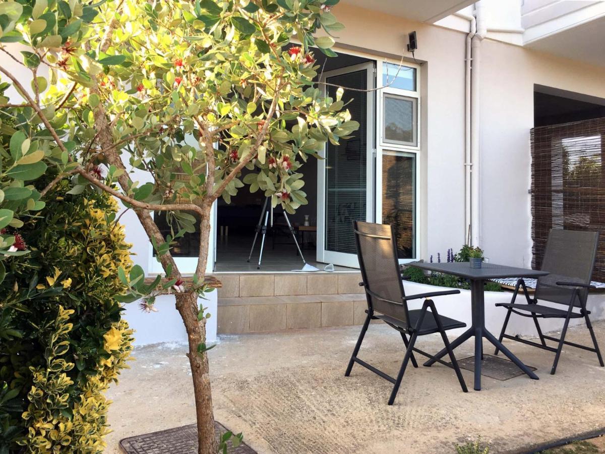 ואמוס Livingfy Apt With Mountain View & Garden מראה חיצוני תמונה