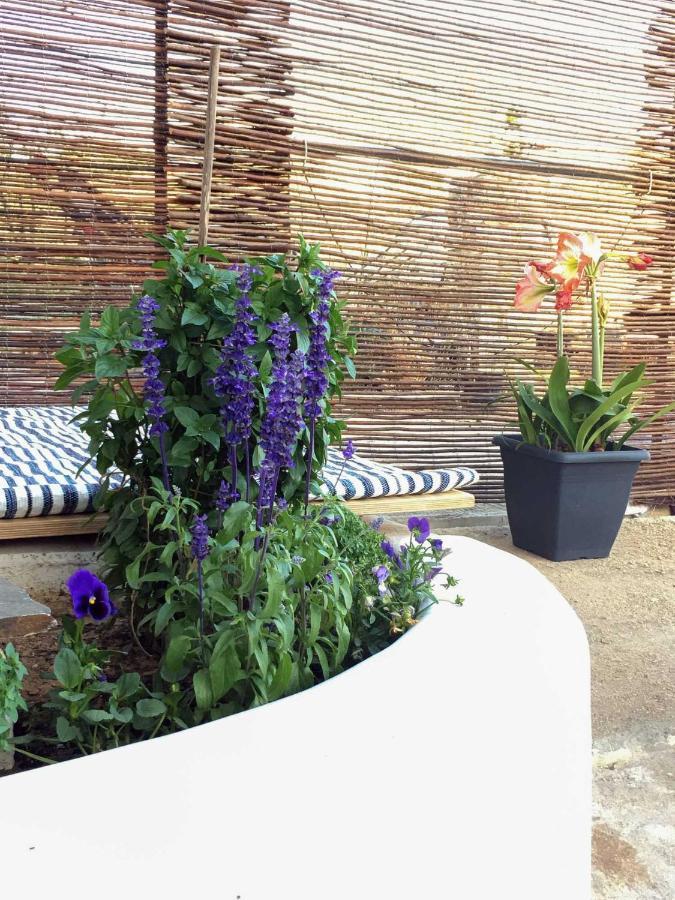 ואמוס Livingfy Apt With Mountain View & Garden מראה חיצוני תמונה